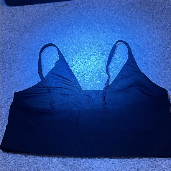 Old Navy NWOT powersoft sports bra/bralette - Picture 5 of 5